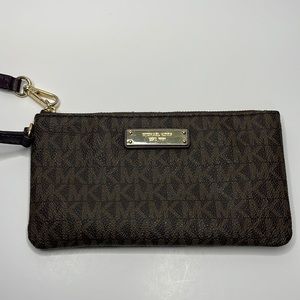 Michael Kors Signature Wristlet